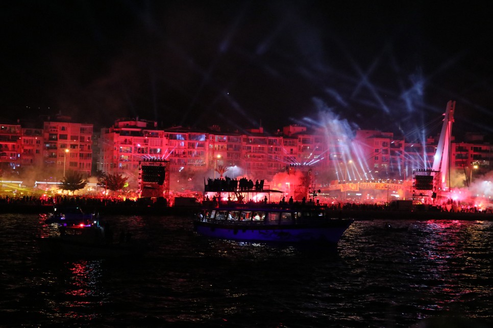 HAVA� F��EK G�STER�S�