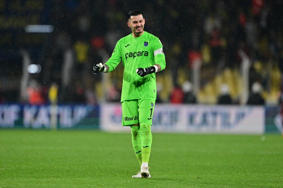 FENERBAH�E'DEN 15 M�LYON EURO