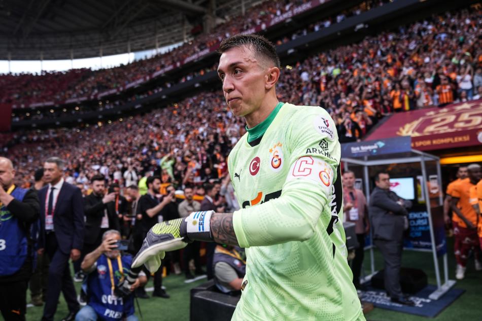 G.SARAY'DA KALEC ARAYILARI