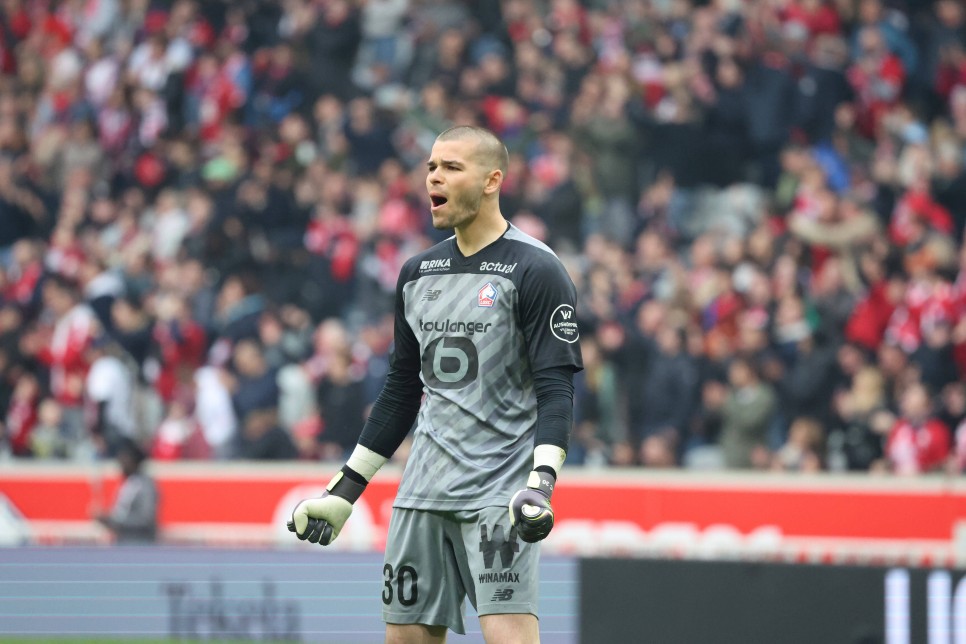 GALATASARAY'DA ZOR HEDEF