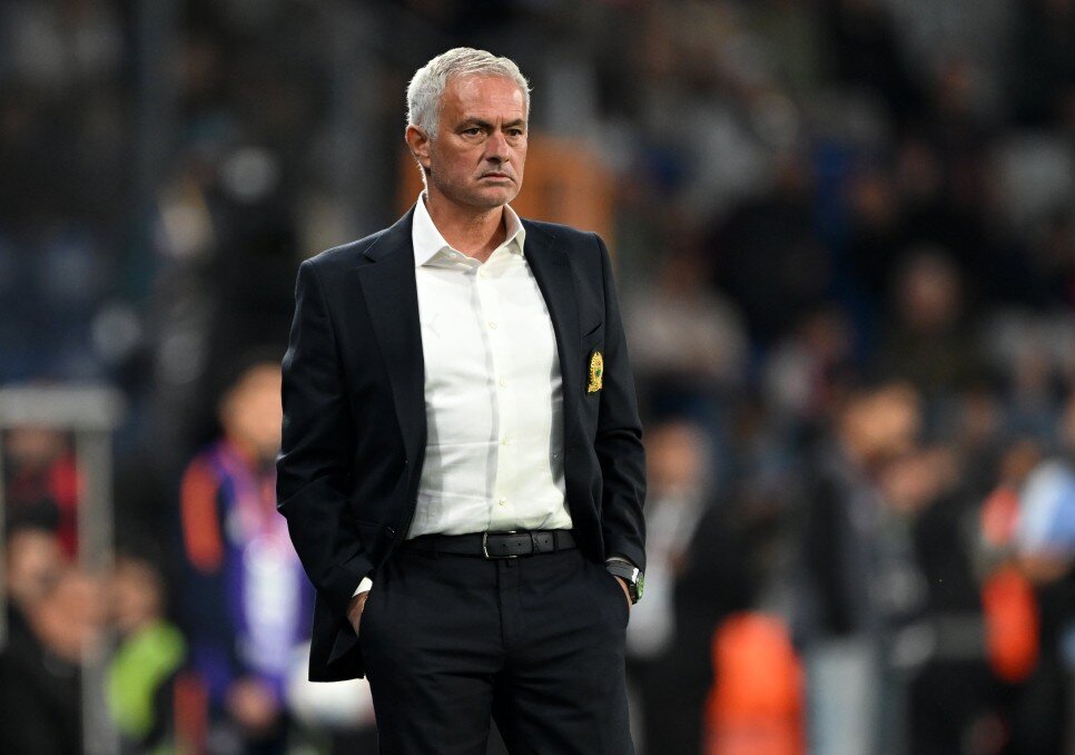 MOURINHO BE�EN�YOR