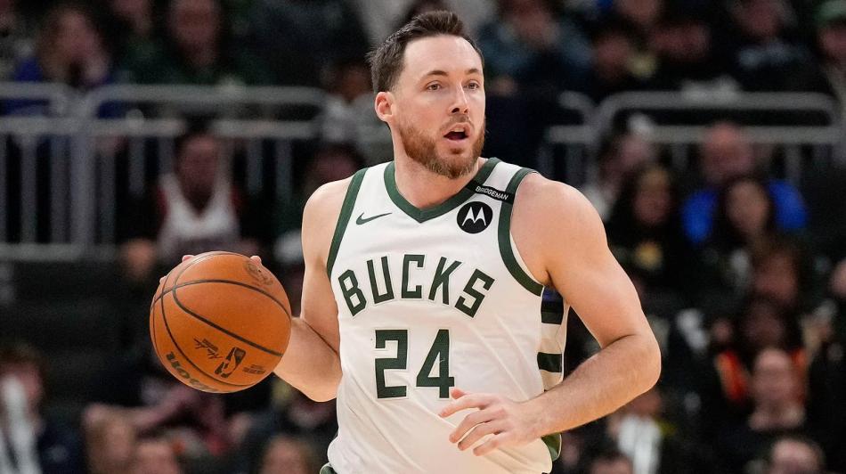 Bucks, Connaughton�� Hornets�a takaslad�