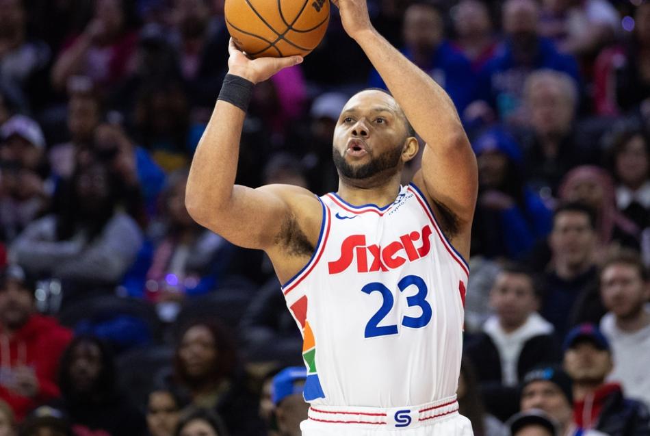 Sixers, Eric Gordon ile yeniden anla�t�