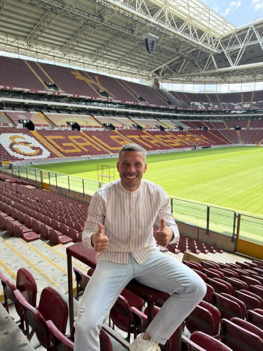 PODOLSKI'DEN G.SARAY A�IKLAMASI