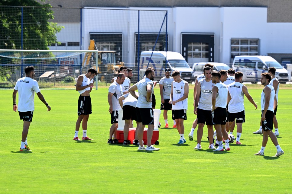 HAZIRLIKLAR DEVAM ED�YOR