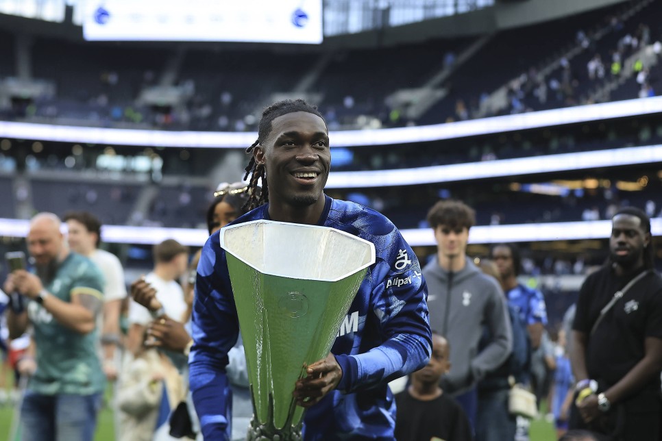 MOURINHO �ST�YOR