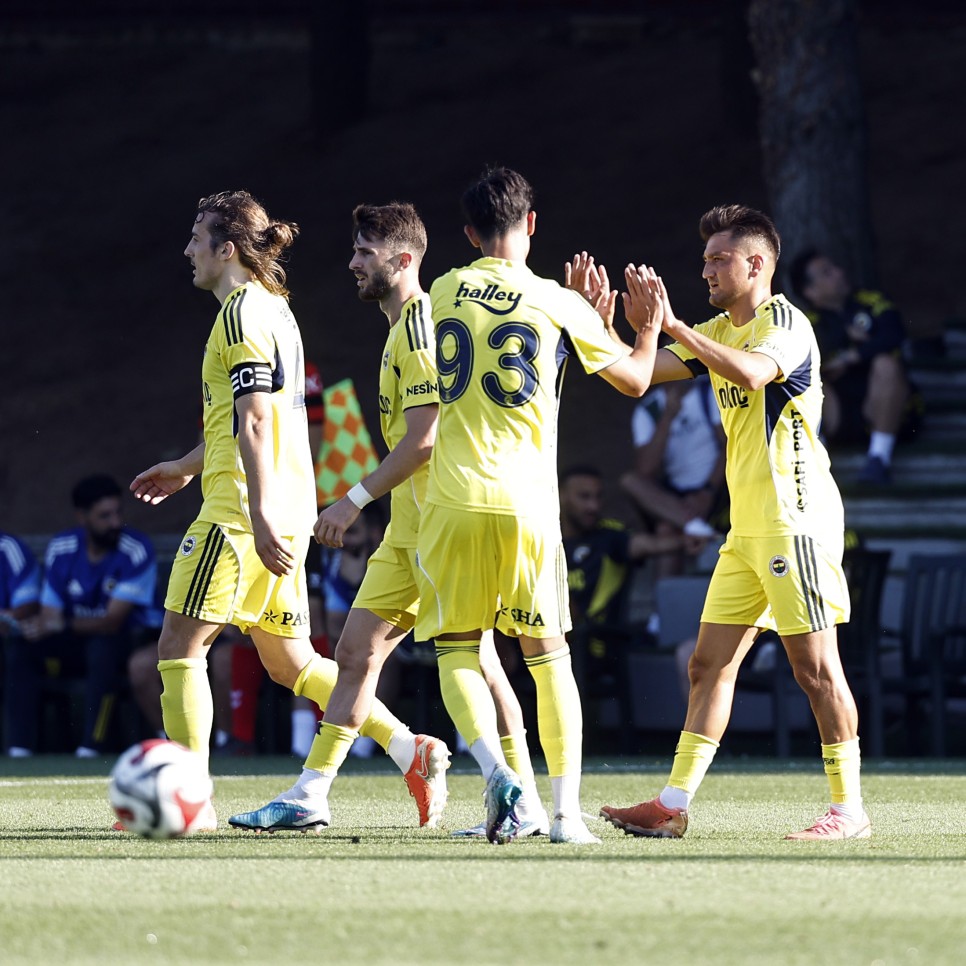 FENERBAH�E BERABERL�KLE BA�LADI