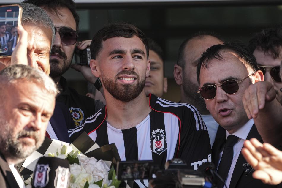 ÇİLEK OLDU