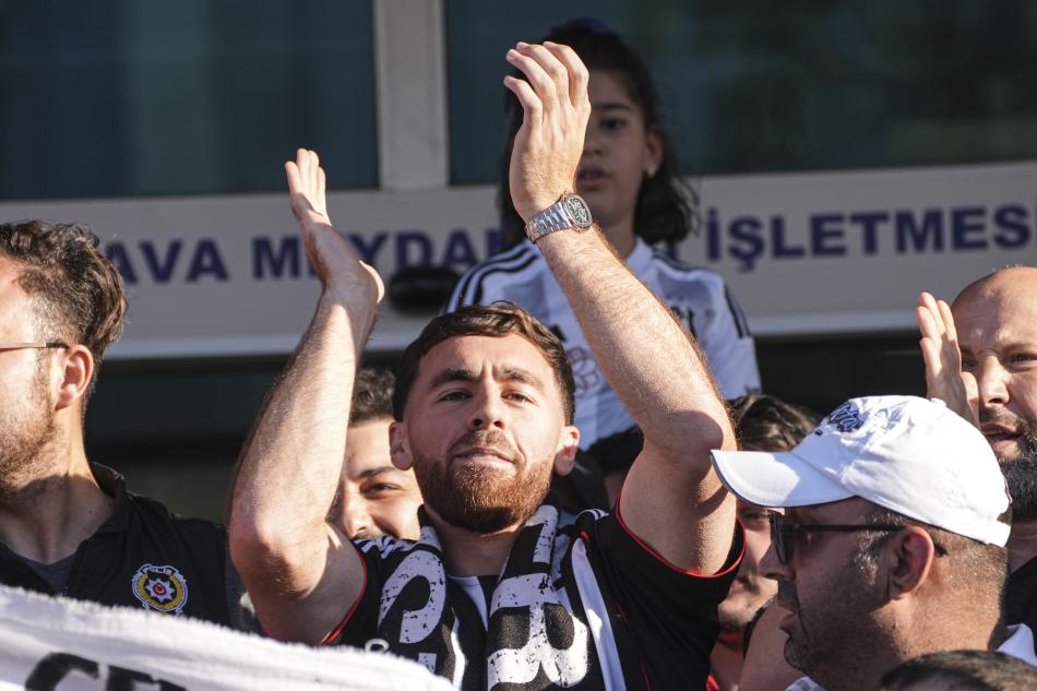 COŞKULU KARŞILAMA