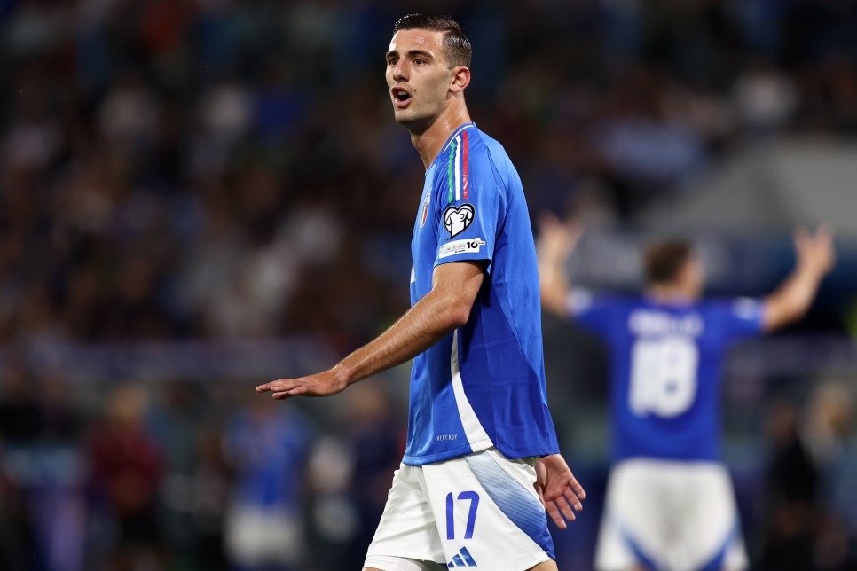 �TALYA'DA MAN�ET