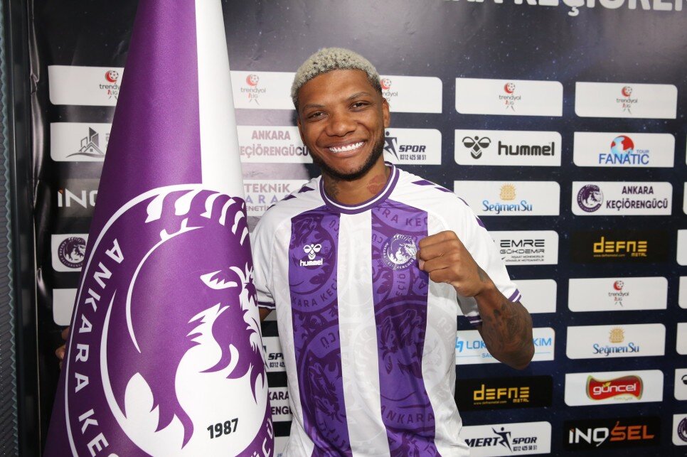 JUNIOR FERNANDES
