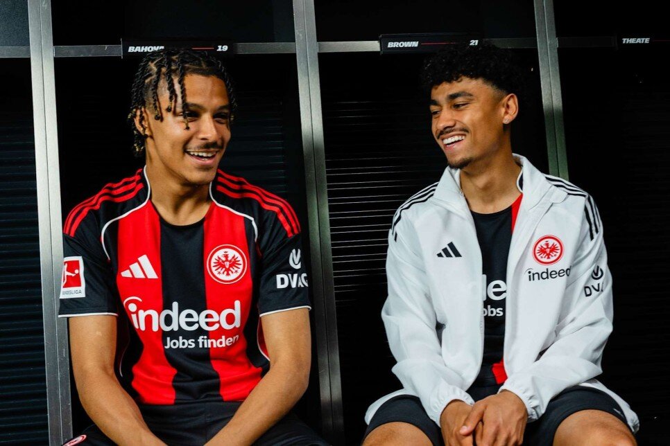 EINTRACHT FRANKFURT (�� SAHA)