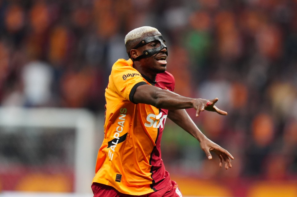 VICTOR OSIMHEN BEL�RS�ZL���