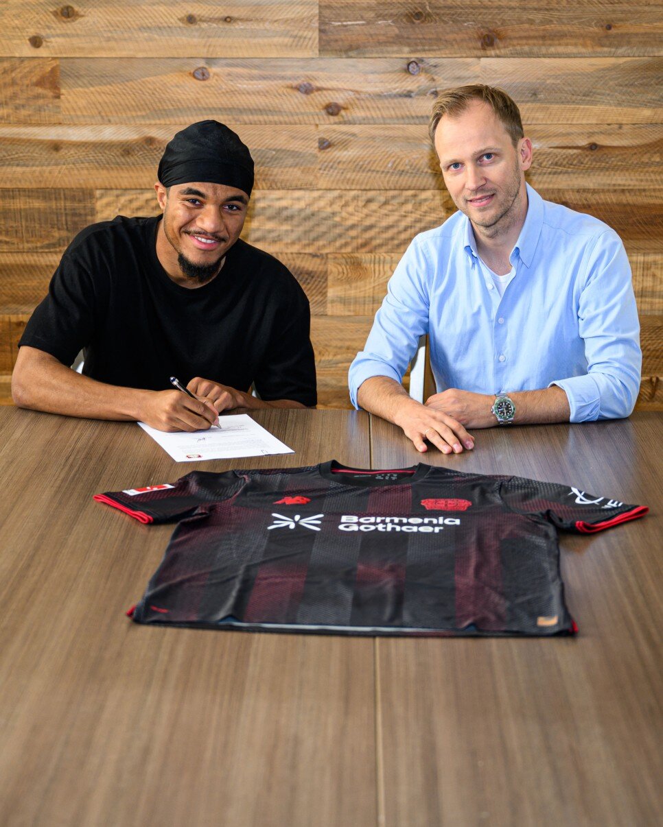 BAYER LEVERKUSEN: 101.75 M�LYON EURO