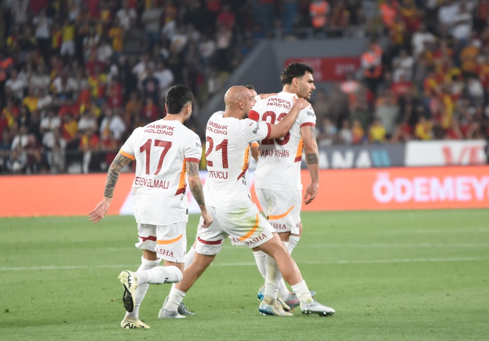 FERNANDO MUSLERA �T�RAFI