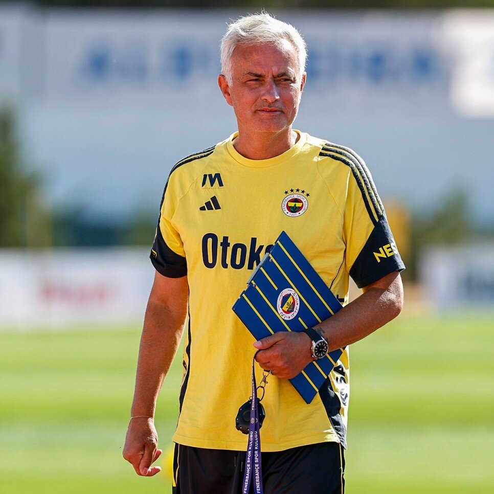 JOSE MOURINHO: 945.4 M�LYON EURO