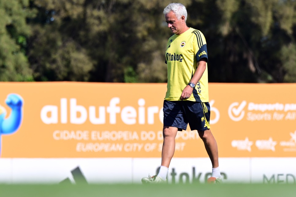 F.BAH�E'DE HAZIRLIKLAR S�R�YOR