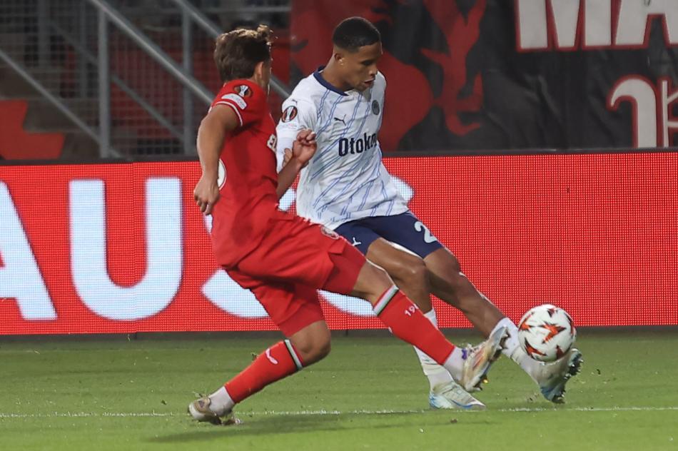 FEYENOORD ELEMES