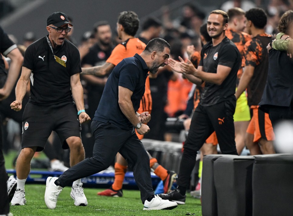 ARDA TURAN FUTBOL DERS� VERD�