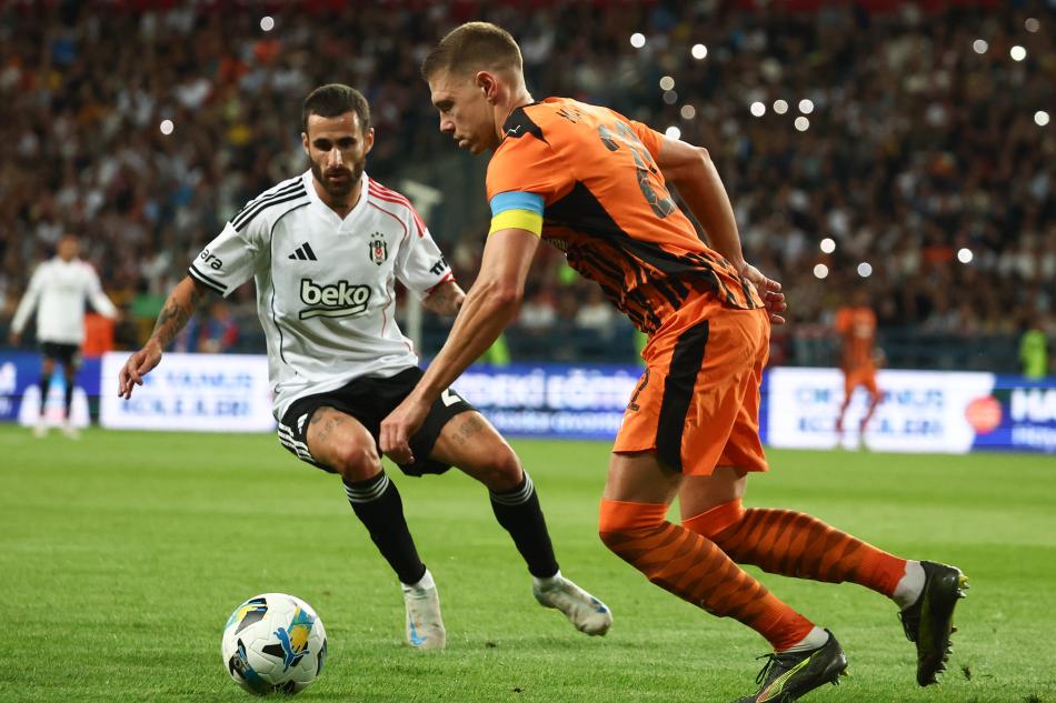 YAZARLARDAN BEŞİKTAŞ YORUMU
