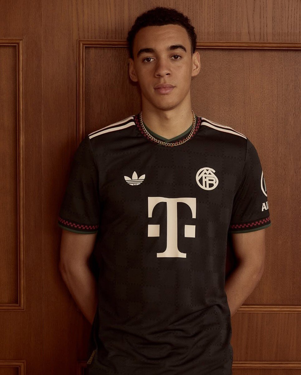 BAYERN M�N�H