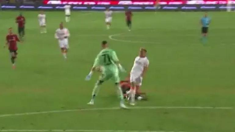 BURAK BOZAN'IN KIRMIZI KARTI