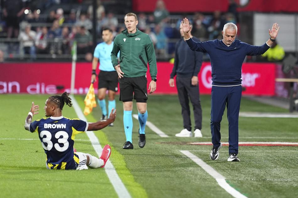 MOURINHO'DAN TARAFTARLAR N AIKLAMA