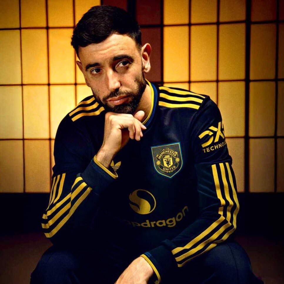 MANCHESTER UNITED (3. FORMA)