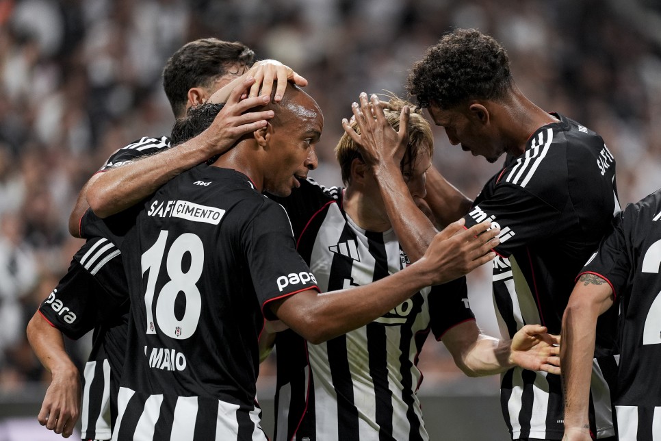 NHAT KAHVEC YORUMLADI