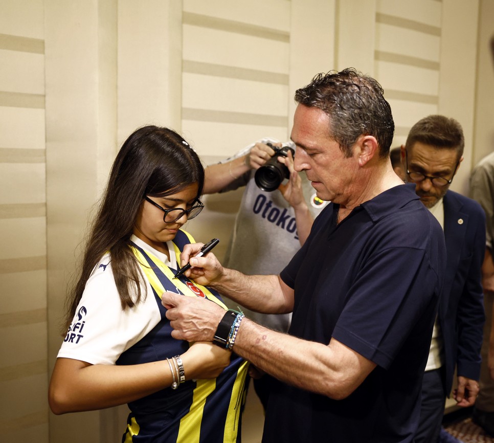 AL� KO� �OCUKLARLA BULU�TU