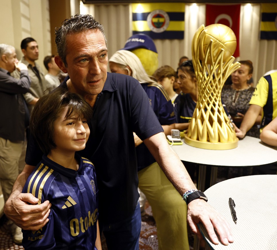 KUPALAR TARAFTARLAR �LE BULU�TU