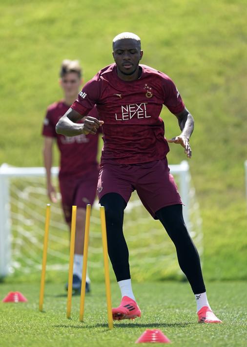 HAFTANIN �LK ANTRENMANI