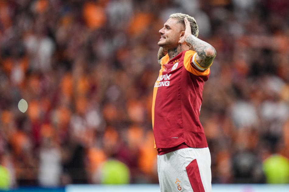 D�NYA, ICARDI'Y� KONU�UYOR