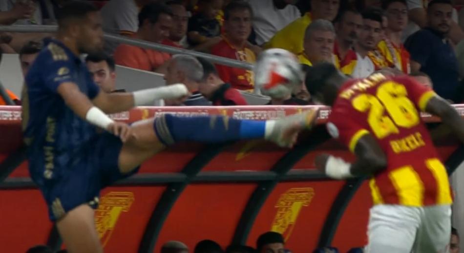 EN NESYRI'NN GRD SARI KART