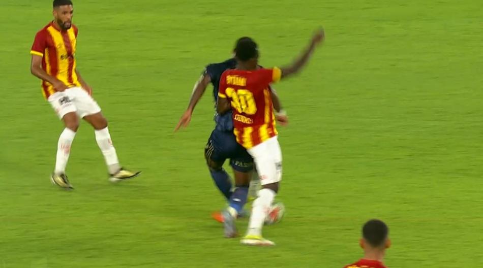 DENNIS'IN DURAN'A MDAHALES