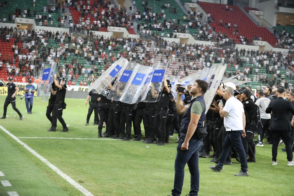 Amedspor - Erzurumspor maçı sonrası olay! - Futbol Sporx Ekstra - Sporx  Galeri