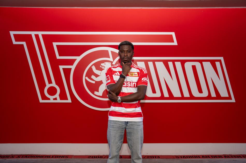 GALATASARAY'DA �K� AYRILIK DAHA