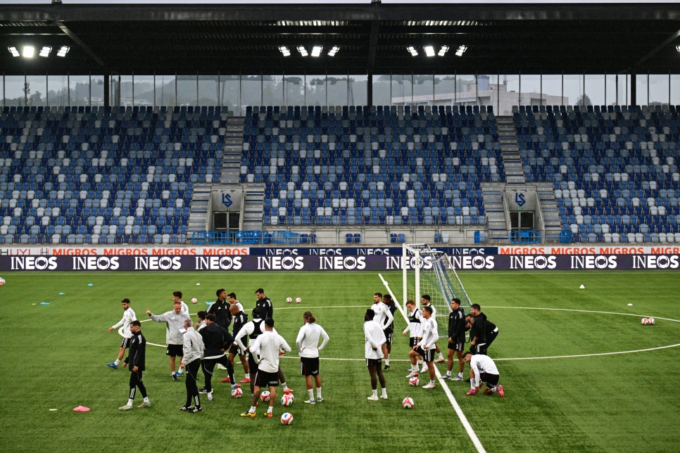 LAUSANNE �LE �LK MA�