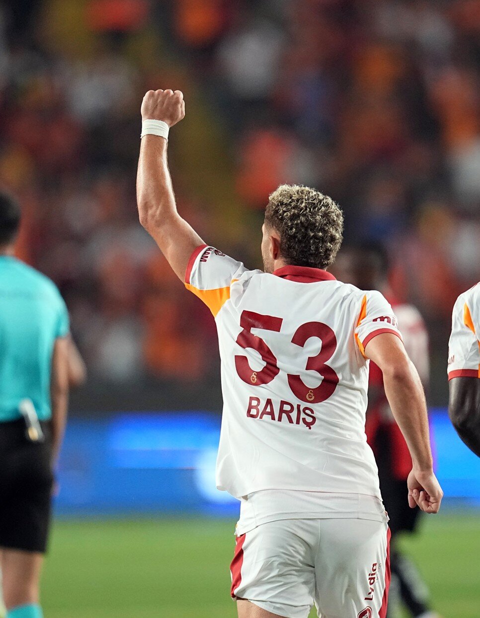 GALATASARAY'DAN �HTAR!
