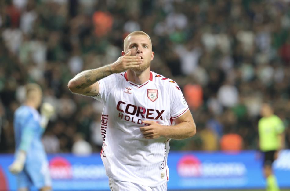 1998'DEN BU YANA �LK KEZ!