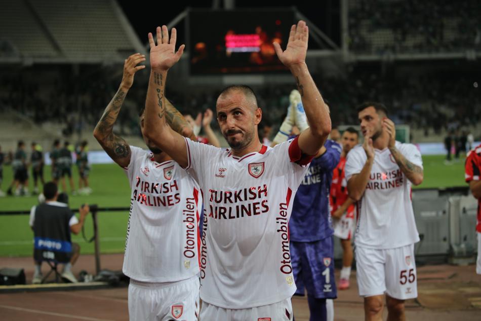 YUNANLILARDAN AHLAKSIZ MAN�ET