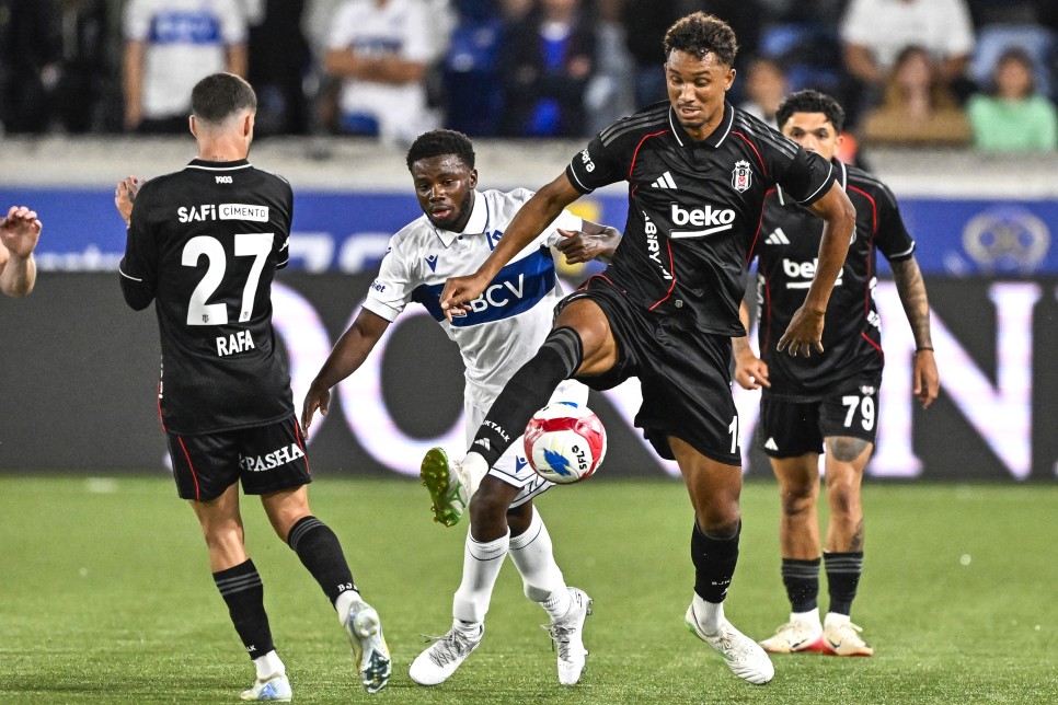 YAZARLAR DE�ERLEND�RD�