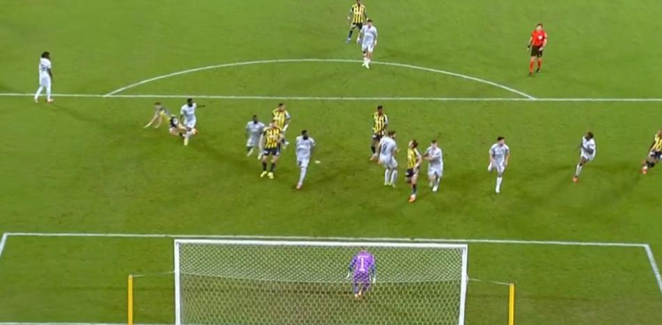 �SMA�L Y�KSEK'�N YERDE KALDI�I POZ�SYON