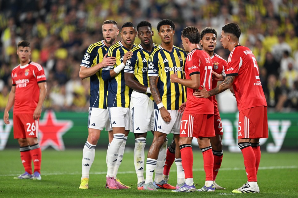 BENFICA'YA KAR�I FENERBAH�E