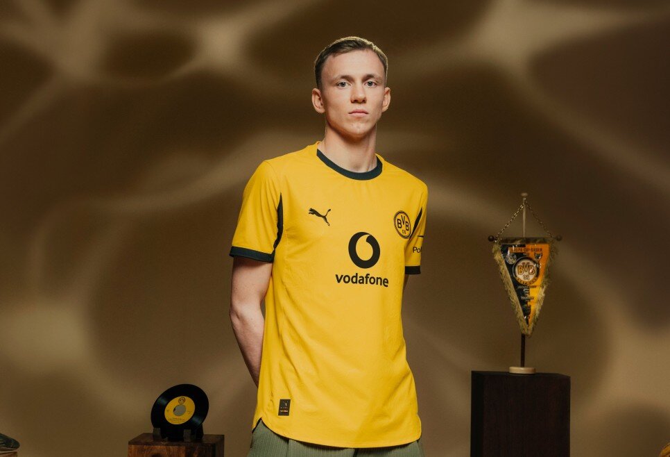 BORUSSIA DORTMUND (KUPA FORMASI)