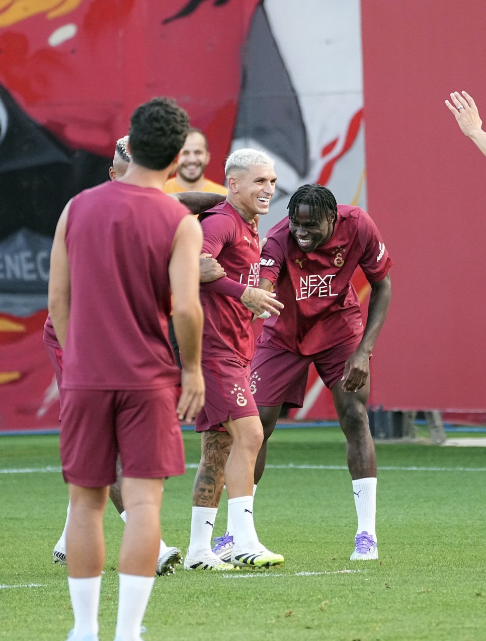 �DMANDA NELER YA�ANDI?