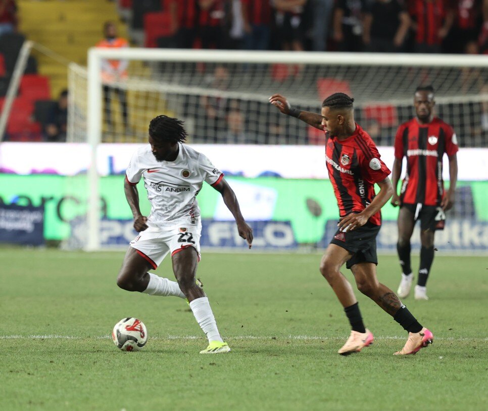 G.B�RL��� SON 11 MA�IN 1'�N� KAZANDI!