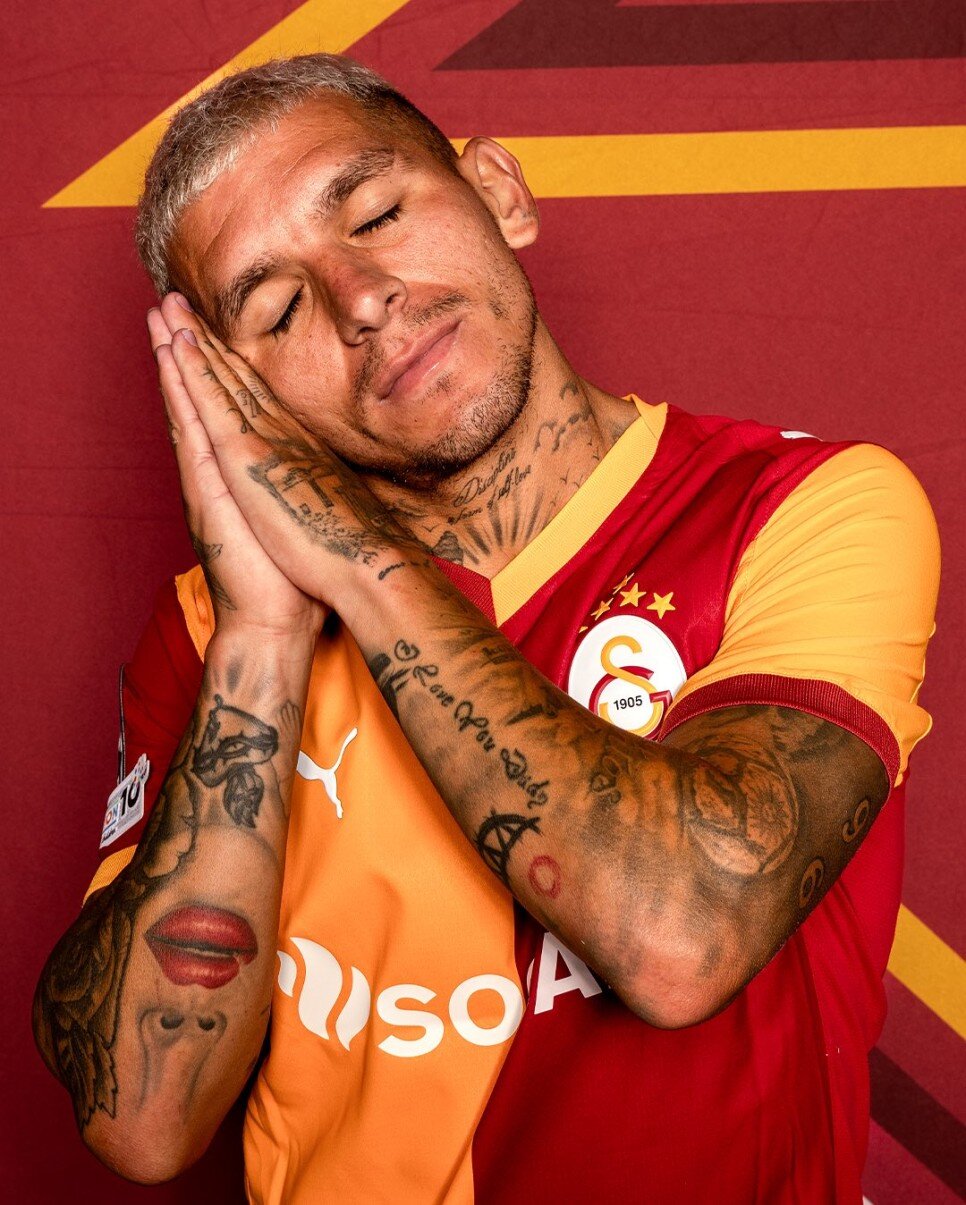 LUCAS TORREIRA