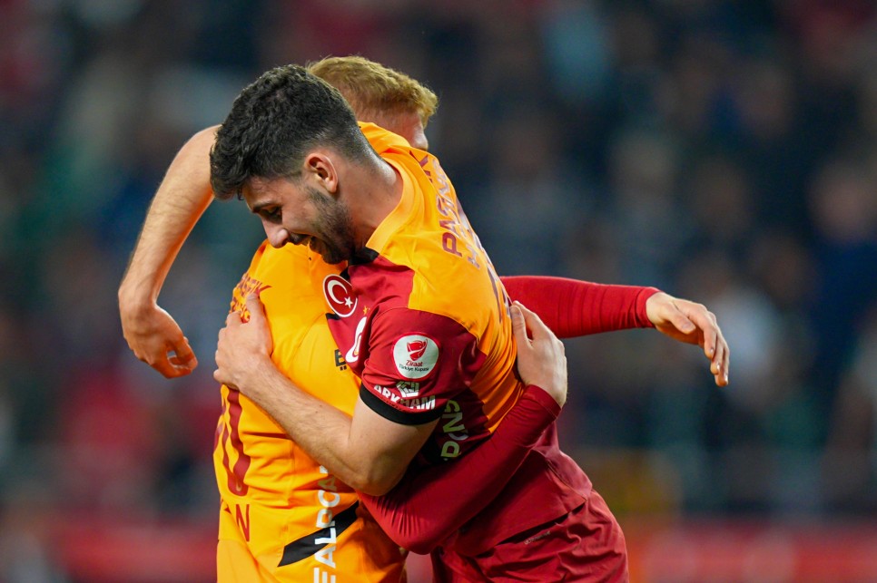 G.SARAY'DA �A�IRTAN HAMLE