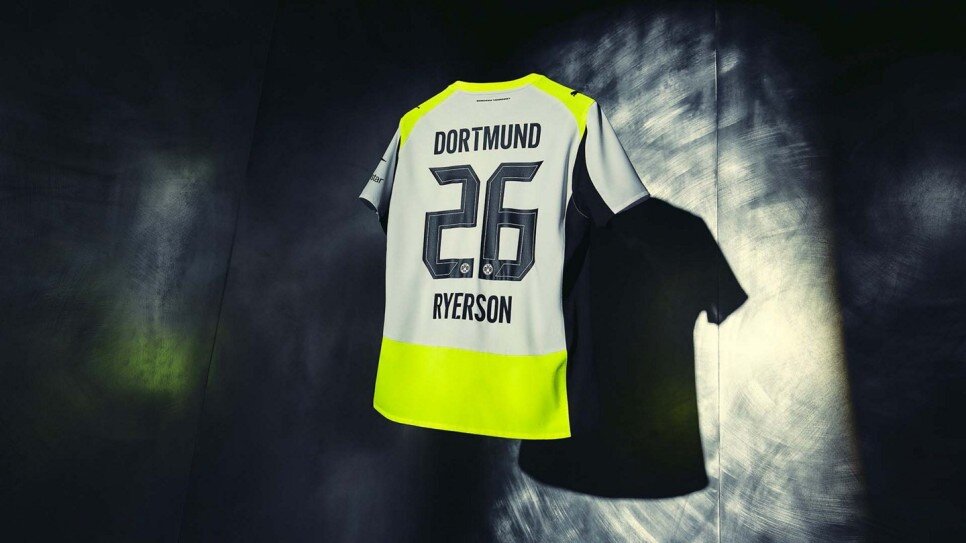 BORUSSIA DORTMUND (���NC� FORMA)
